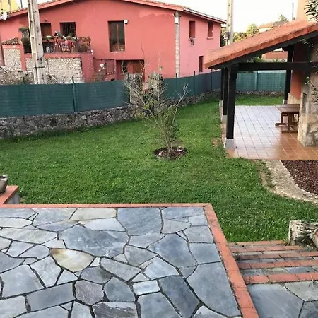 Aires De Llanes 펜션 라네스